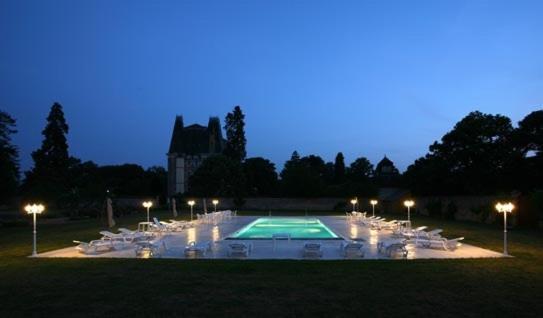 Chateau De Montbraye Parigne-l'Eveque Luaran gambar